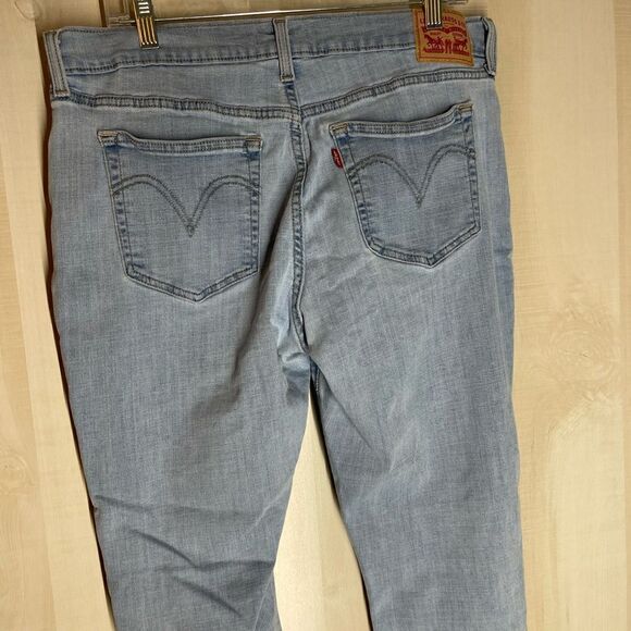 ‎Levi’s boyfriend light wash jeans, size 33 - Picture 11 of 15